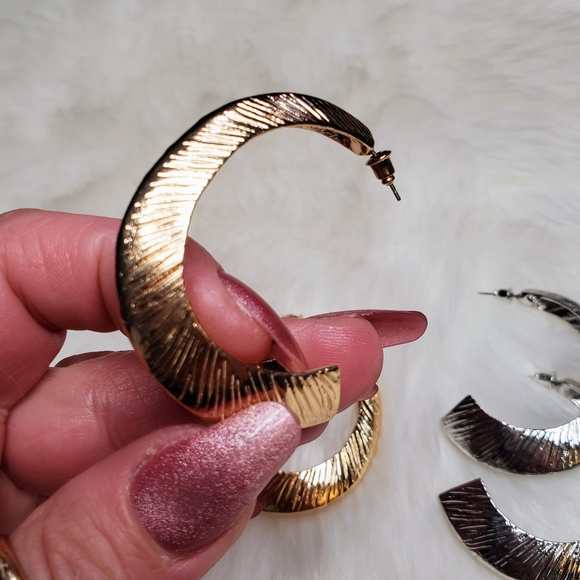 Set of half moon style earrings ✨️ - Picture 3 of 6